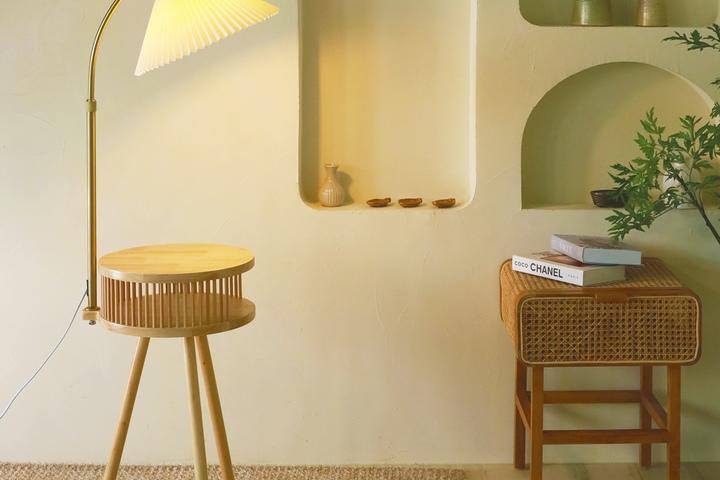 오늘의집 단독/ 스마트전구 증정! 비나 우드 테이블 장스탠드