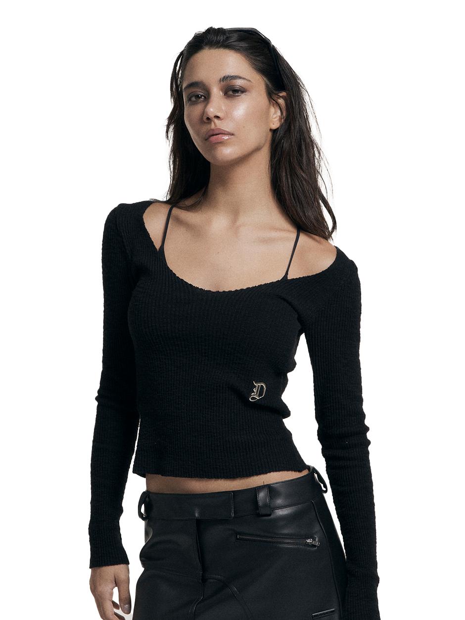 V knit slim top in black