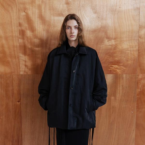 COLLAR BELTED GOOSE DOWN HALF JACKET - BLACK