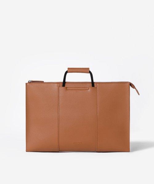 에센셜 파우치 R01 브라운