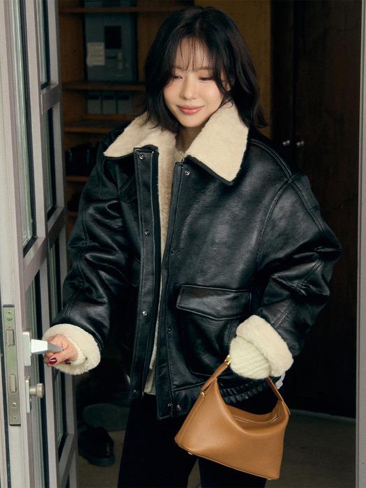 SIOT4173 페이크 무스탕 봄버 자켓_Black