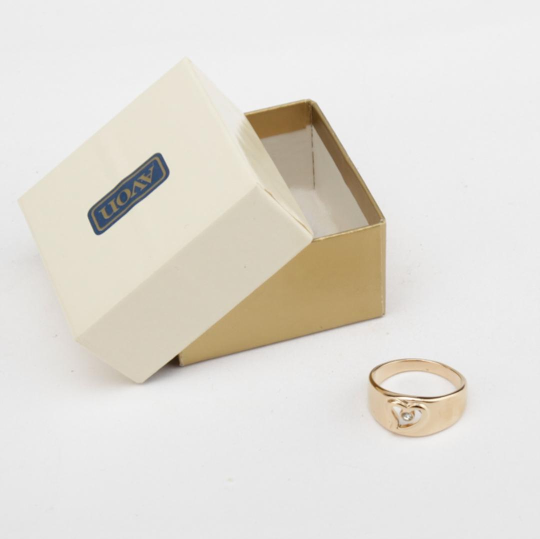 vintage AVON 'heart sillouette\' Ring 1984