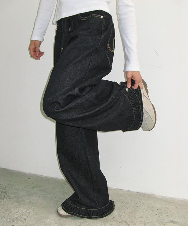 [12/2 순차배송] FRILL HEM WIDE DENIM PANTS BLACK