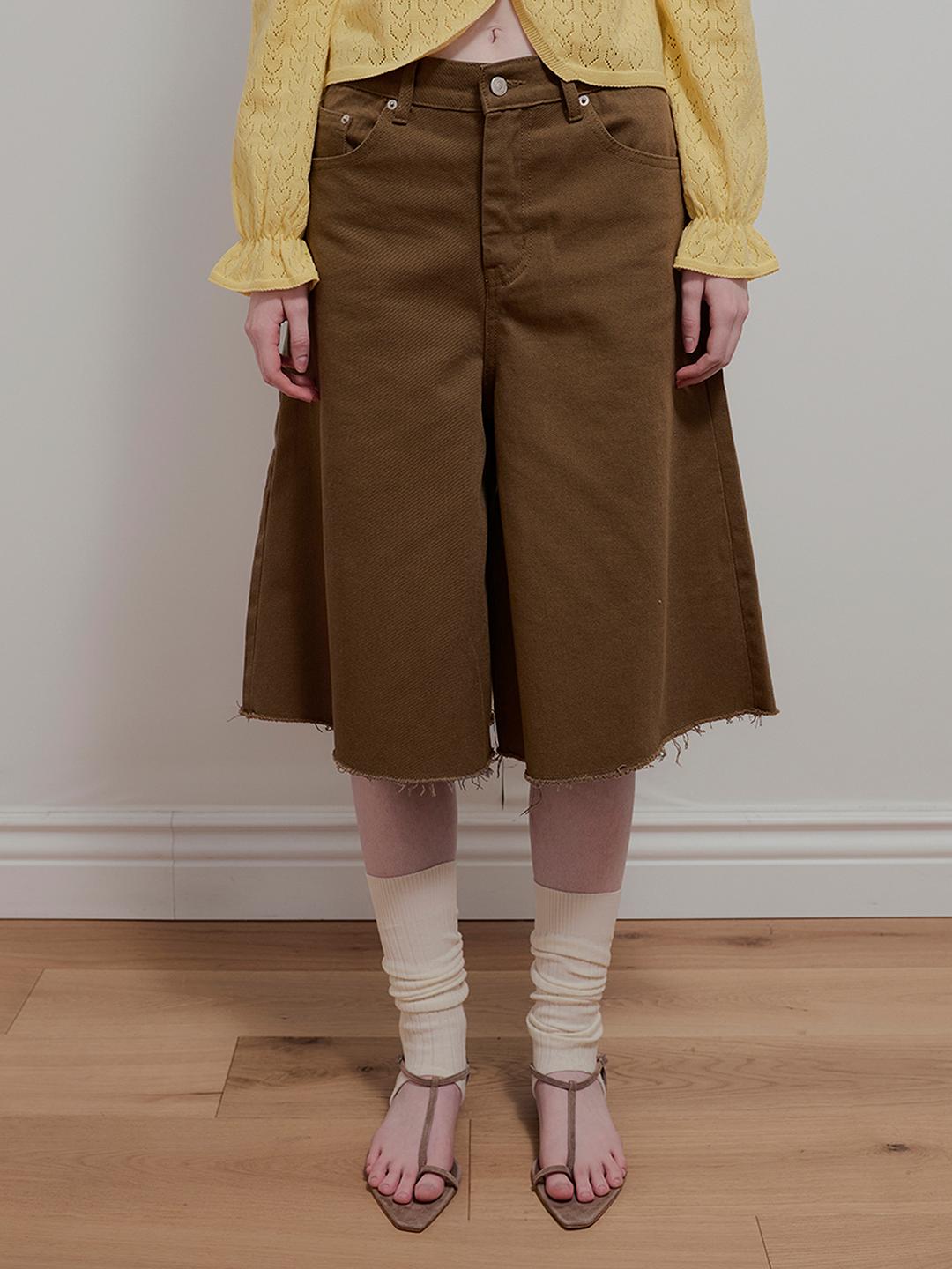 COTTON WIDE BERMUDA PANTS - CAMEL BROWN