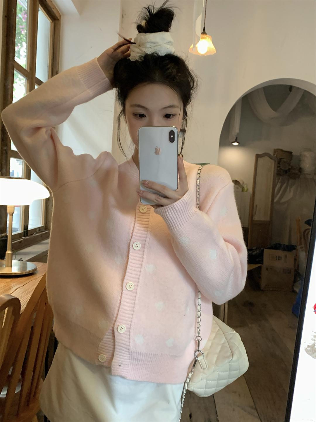 배니 러블리 핑크 도트 라운드 넥 가디건