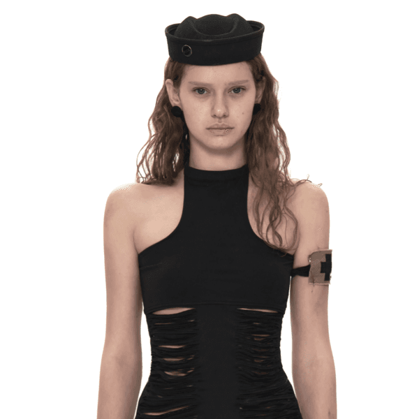 FRINGED CUTTING HALTERNECK TOP