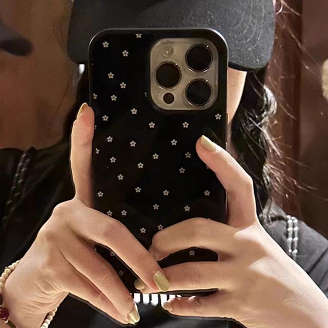 흰꽃 블랙 아이폰케이스[7 SE 11 12 13 14 15 PRO MAX MINI 프로맥스 미니]