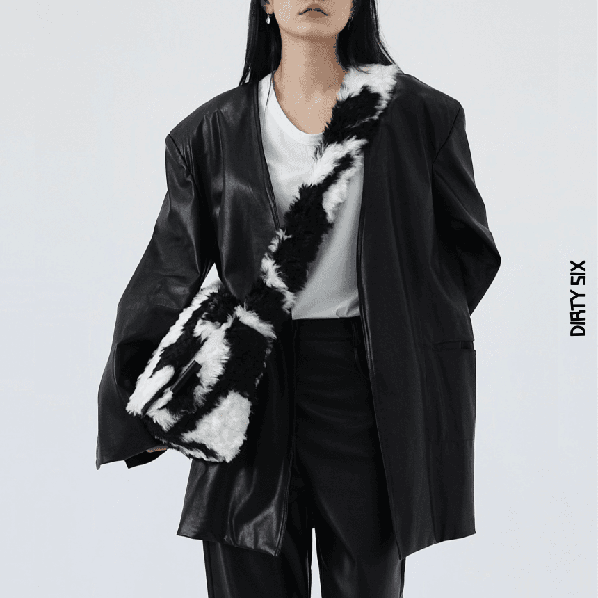 DIRTYSIX 가방 페이크퍼 크로스백 털복숭이 y2k 크로스백