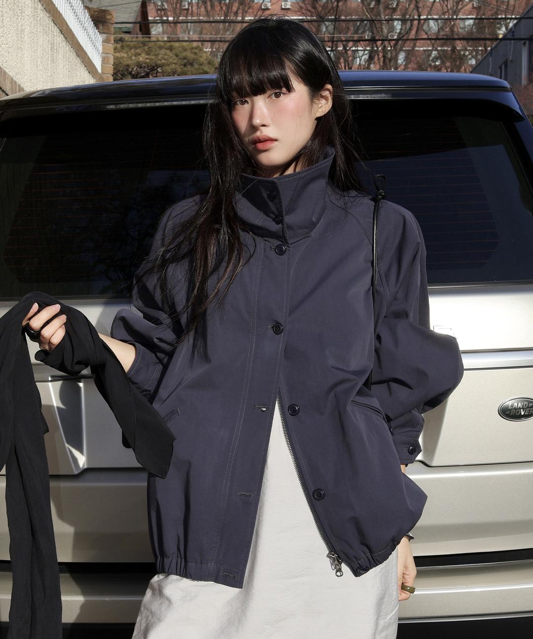 시야쥬 SIOT4182 하이 넥 버튼 블루종_Navy