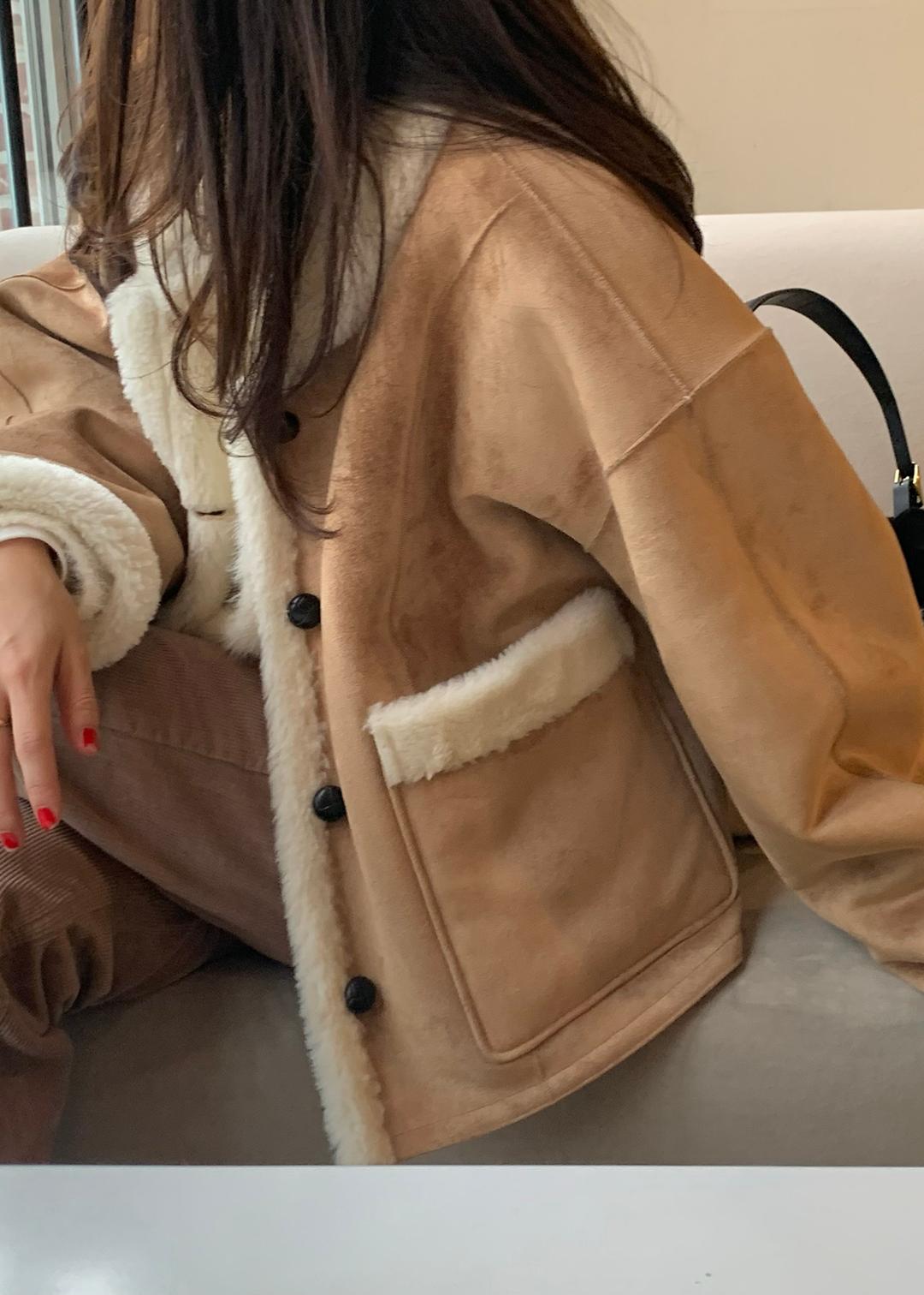 Dec reversible wool mustang