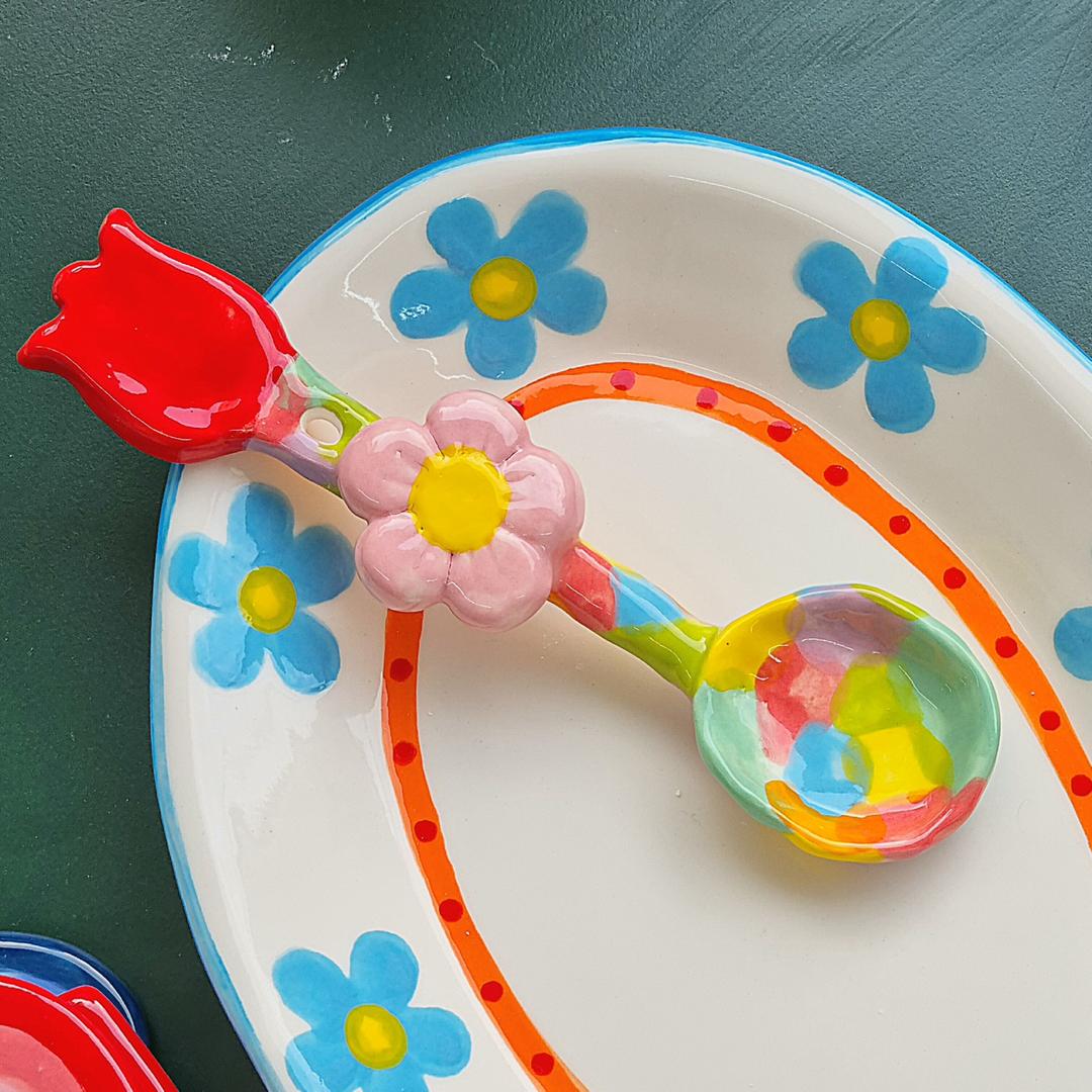 튤립 무지개 꽃 수저