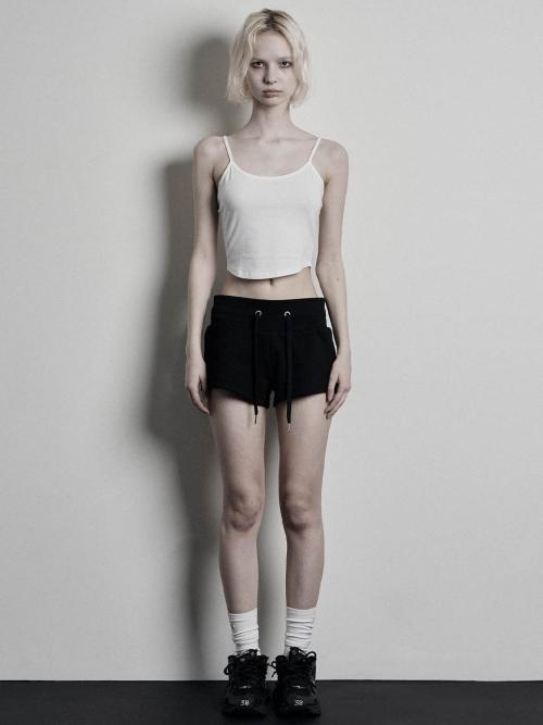 BASIC SWEAT SHORTS, BLACK