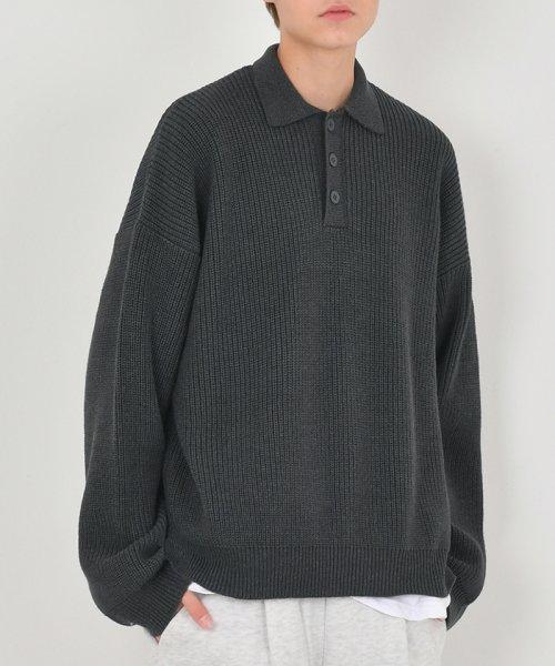 클래식 카라 헨리넥 스웨터 니트 차콜