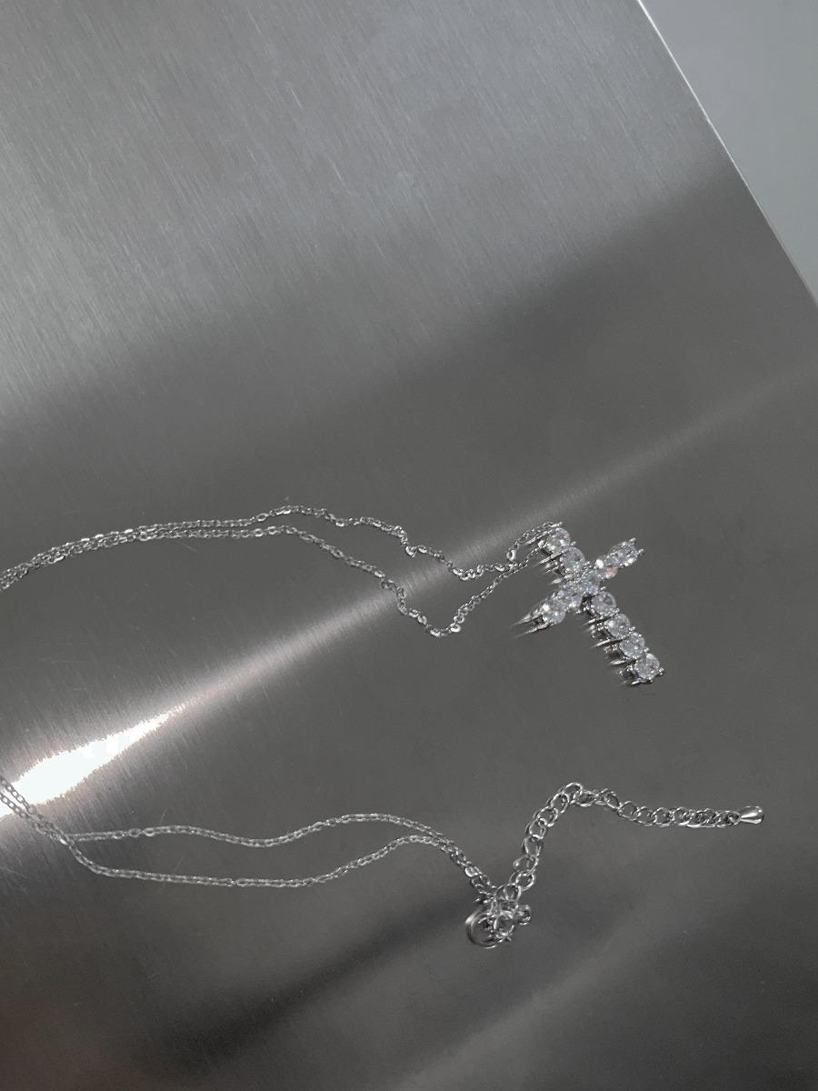 [ONLY] silver cross necklace