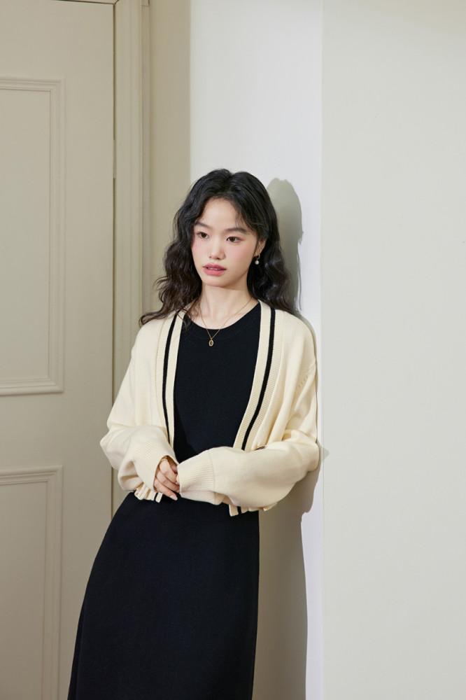 [KUOSE]쿠오세 여성 민소매 라운드넥 드레스