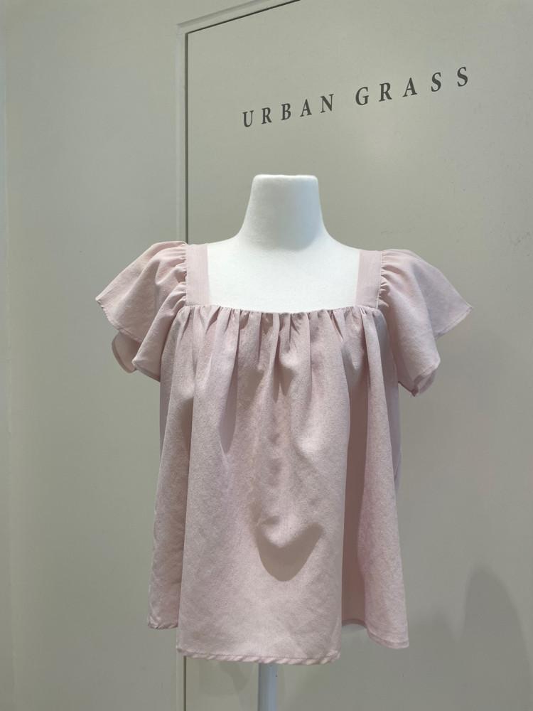 여리 핑크 스퀘어넥 날개 프릴 러브 블라우스