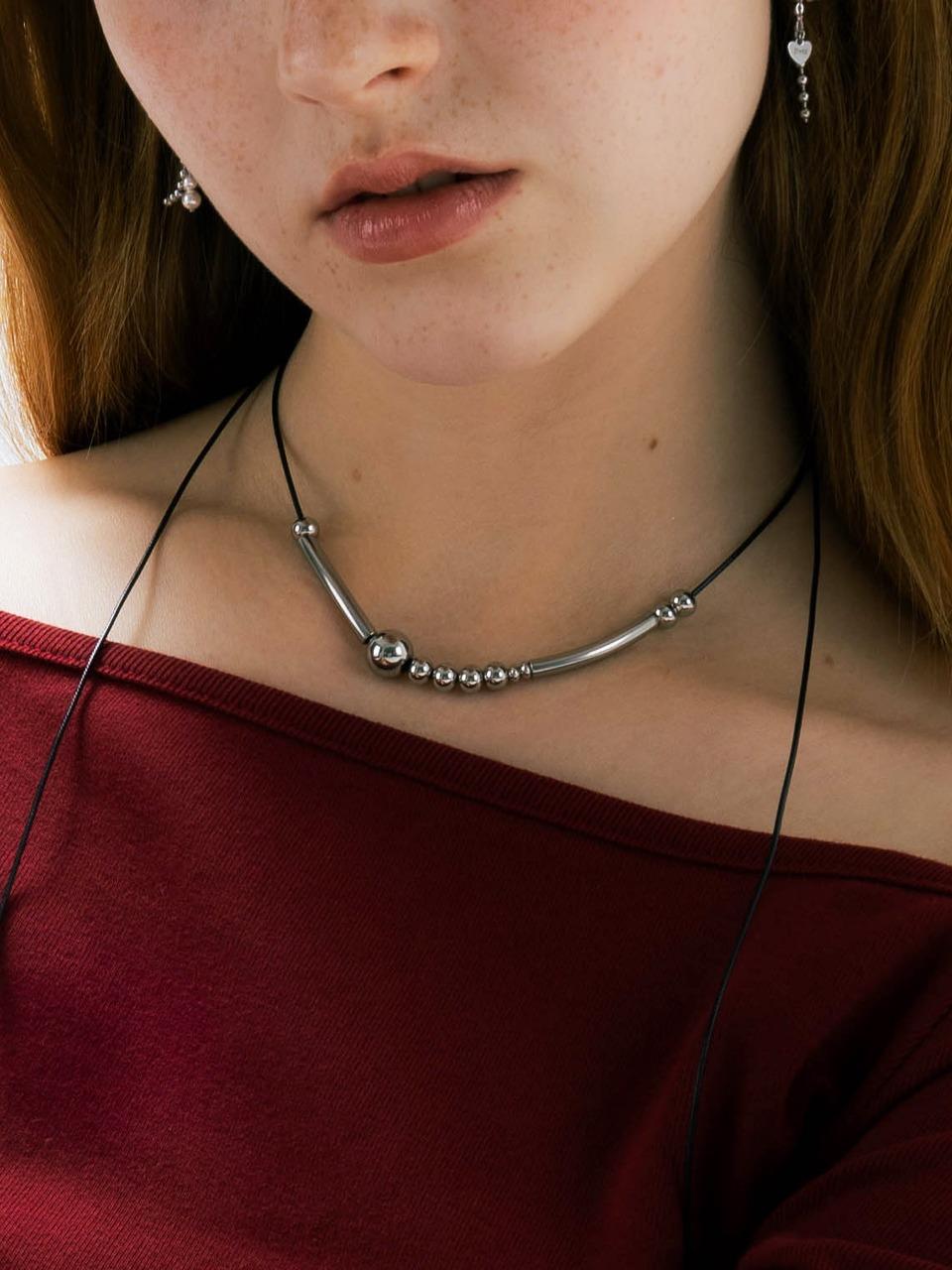 홀리데이 레더 목걸이_PM24N013WT