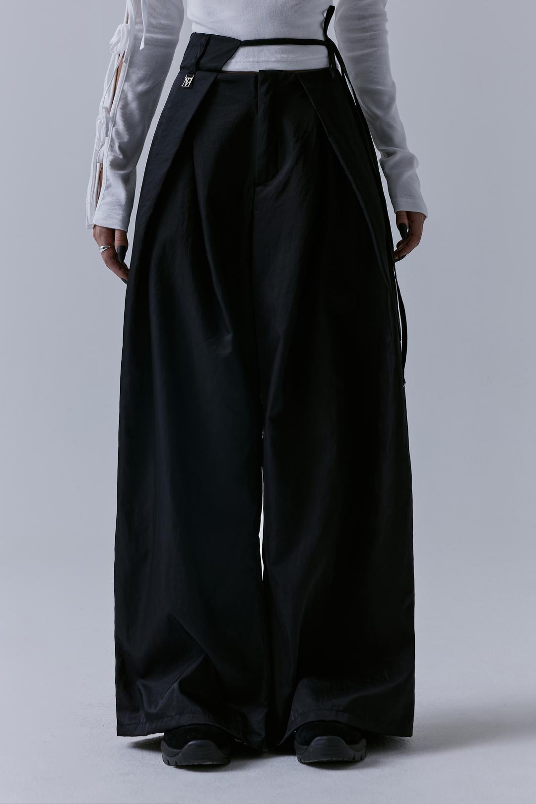 Unbalance Waist Strap Pants [ Black ]