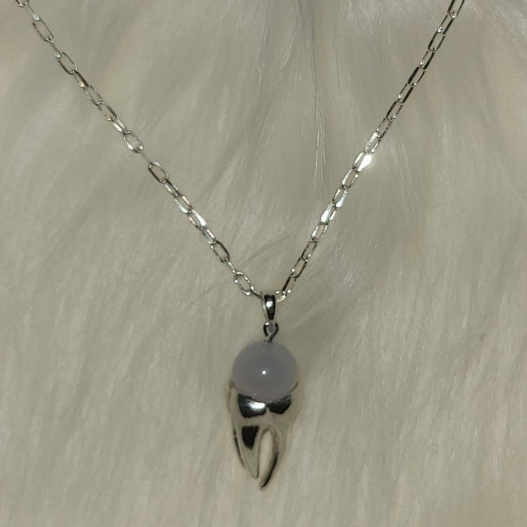 Teeth necklace (Blue Chalcedony)