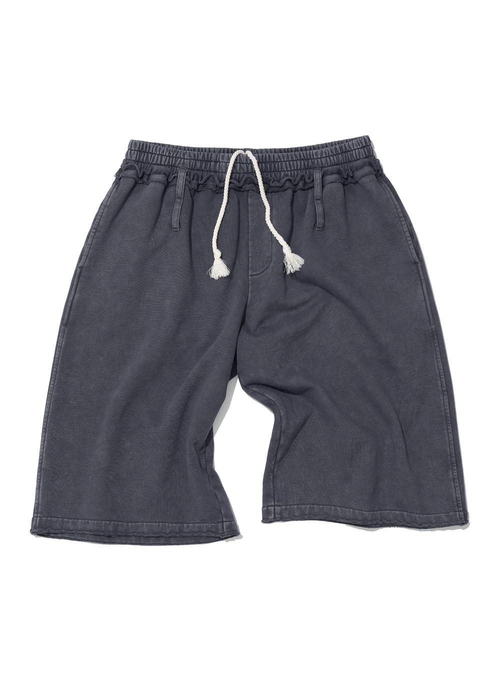[WOMEN] CUT-OFF WASHED TERRY BERMUDA SHORTS_CHARCOAL