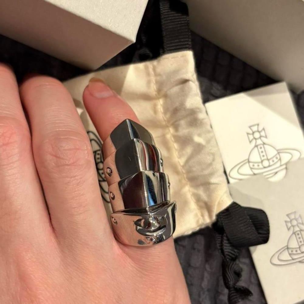 [영국발송] 비비안 웨스트우드 Armour ring 아머링 반지 (플래티넘,건메탈) 전사이즈 XS-XXL /64030003-01P019 너클반지 나나