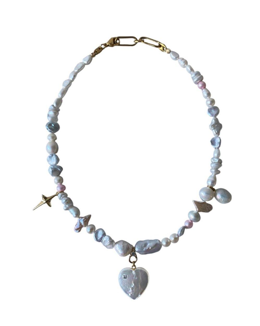 LOVE AT FIRST SIGHT PEARLY NECKLACE — N O T T E