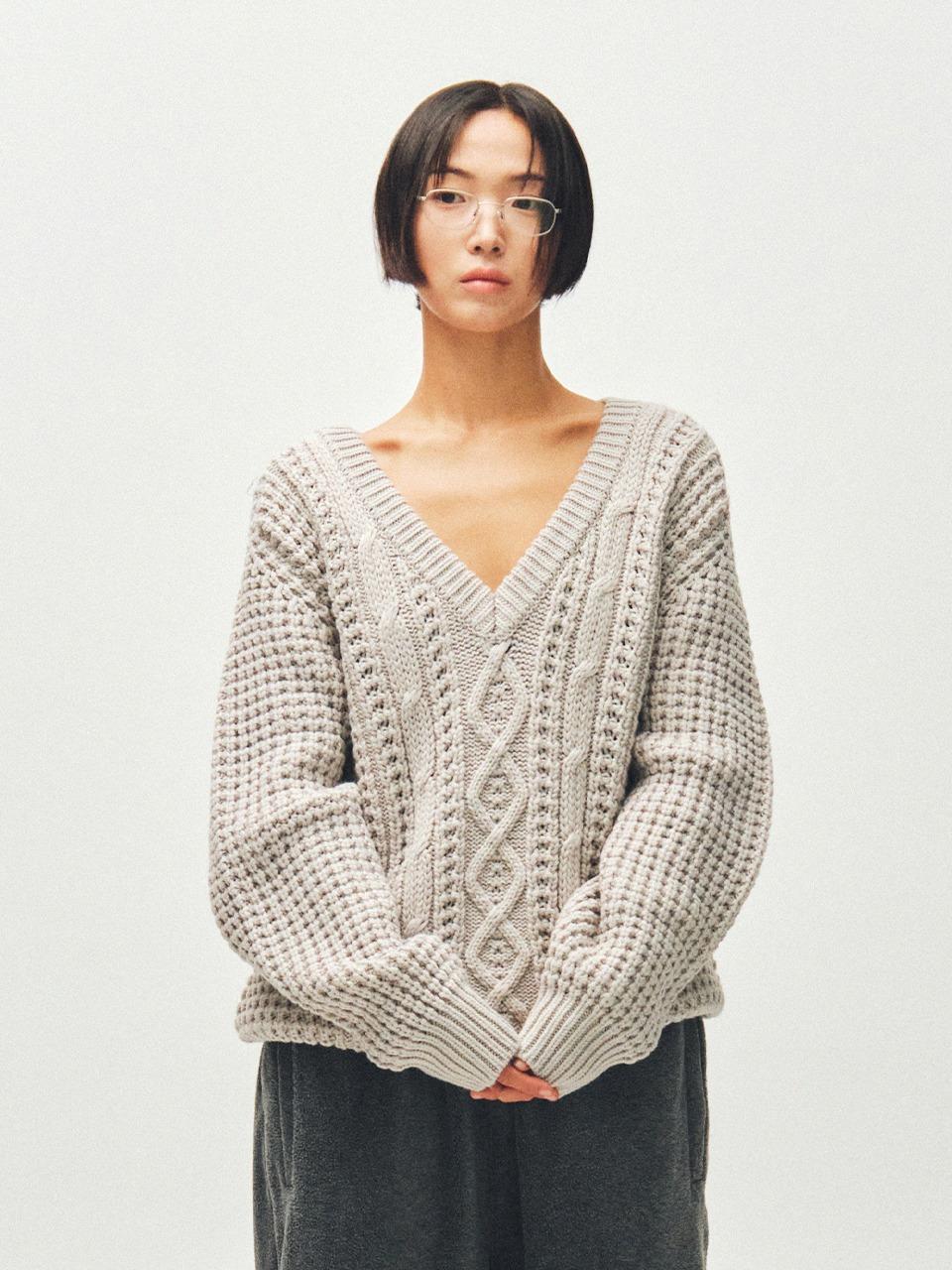[PLZPROJECT]CABLE FISHERMAN V-NECK KNIT, LIGHT GRAY