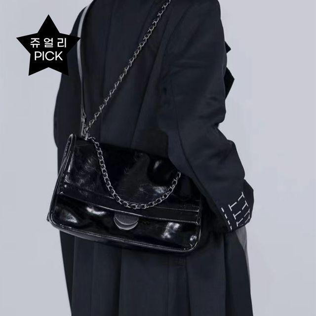 [주얼리 증정] 일더하기일 빈티지 체인 스트랩 레더 메신저백