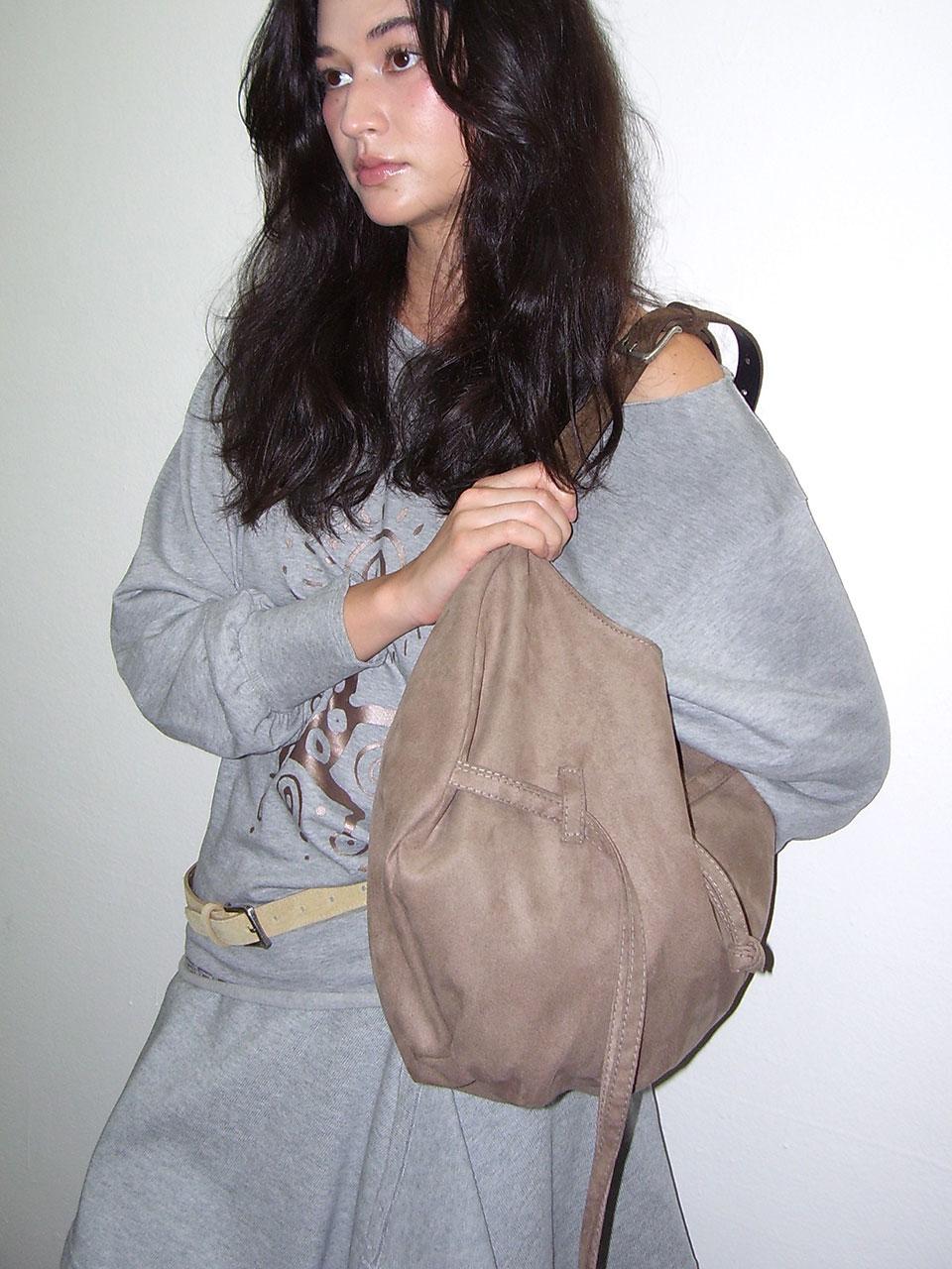 MUSHROOM HOBO BAG [SUEDE TAUPE]