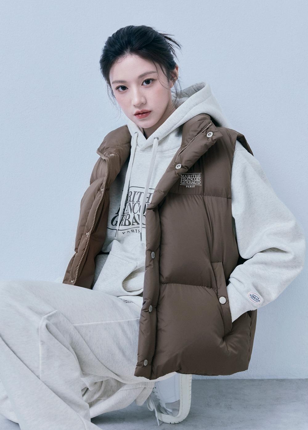 [1/26 예약 발송]CLASSIC LOGO DUCK DOWN VEST brown