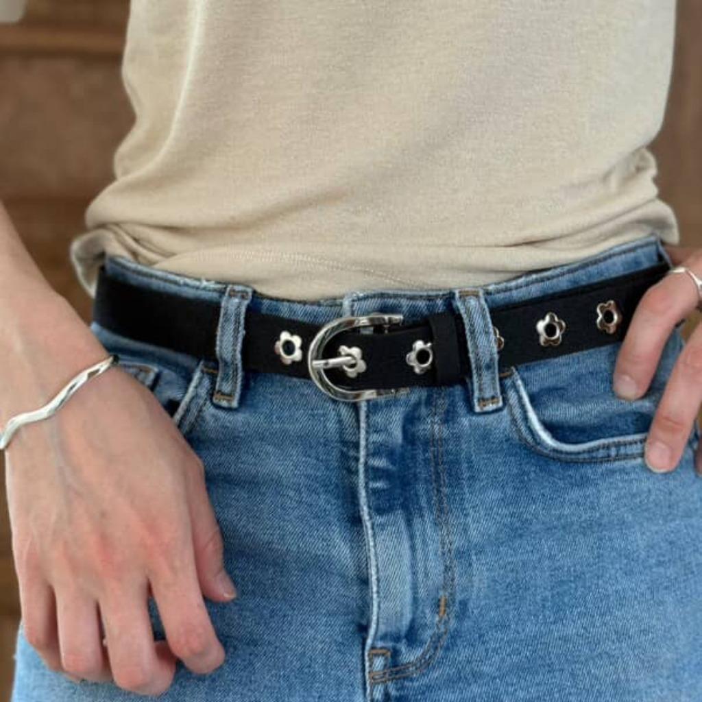 플라워 아일렛 스터드 벨트 (검정)