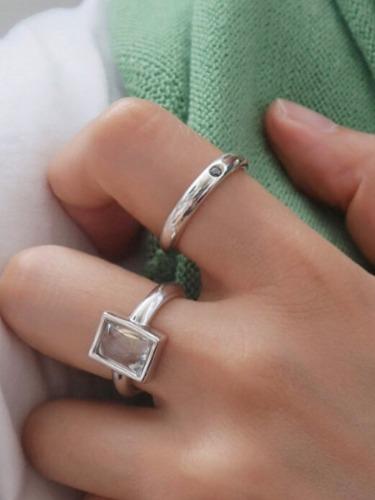 QUARTZ RECTANGLE RING