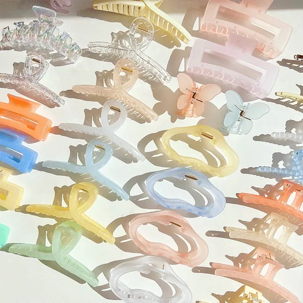 *당일출고* 봄신상집게핀/22종* 13cm 대왕 집게핀 가을/겨울 왕집게 반머리 올림머리 반묶음 집게핀 페이크퍼 무광 반투명 투명 사각 꼬임 특대형 숱많은 메탈 긴머리 단발 미니 악어 고급 명품 구름