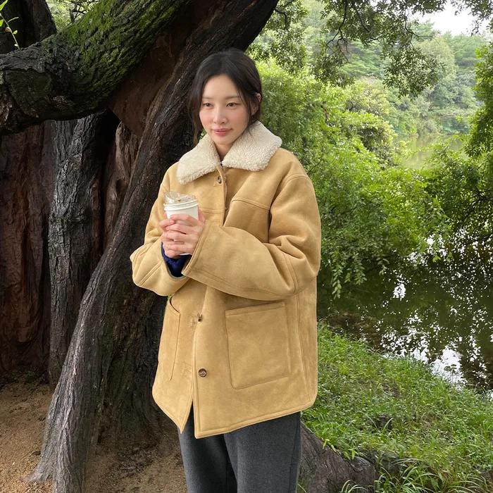 TEDDY COLLAR BUTTON MUSTANG_BEIGE