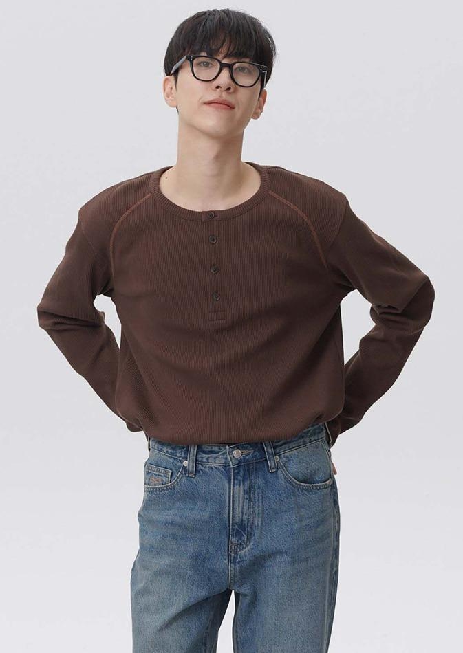 헨리넥 긴팔 티셔츠 브라운