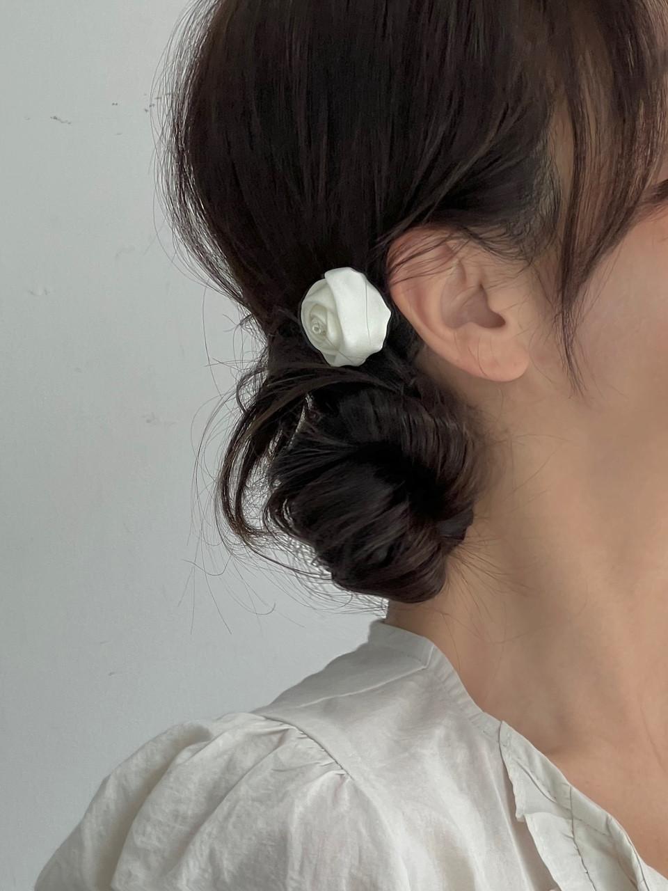 모노플로르 *국내생산* 새틴 로즈 코사지 실핀 헤어핀