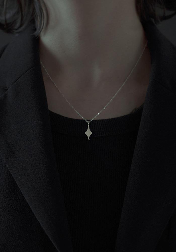 [엔믹스 해원님 착용] Light symbol Necklace