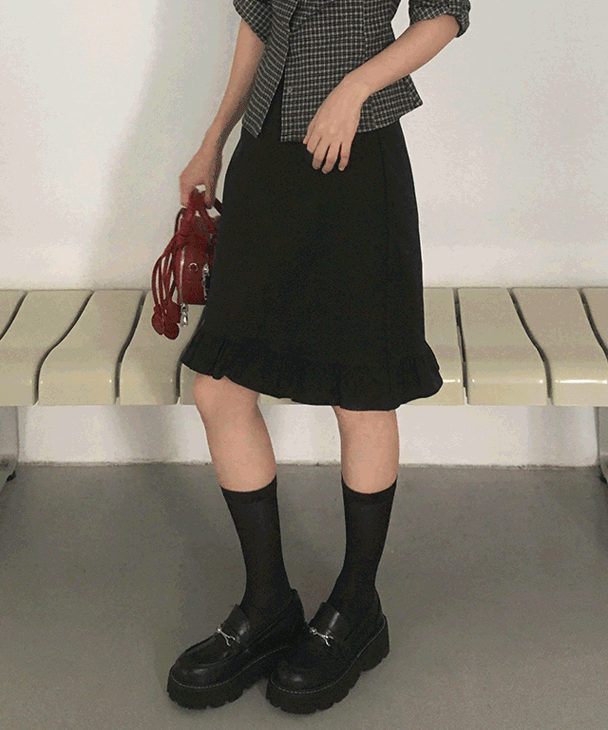 모로이 [moroi label] 미디 프릴스커트