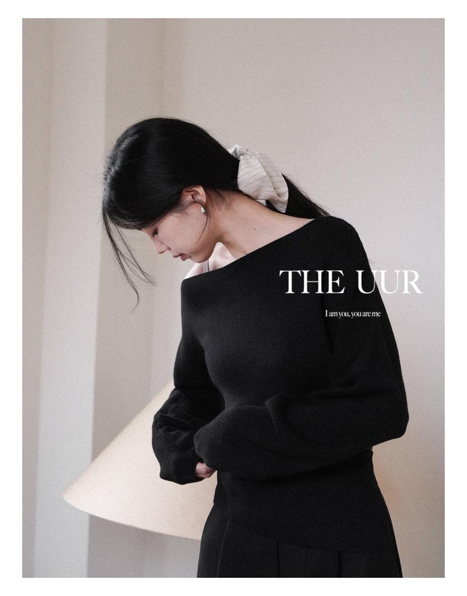 [7일소요] uur shore bare shoulder knit [black]