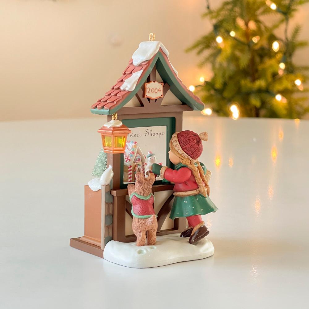 리얼 빈티지 홀마크 골드 창문 사탕가게 소녀 오너먼트  / 빈티지소품