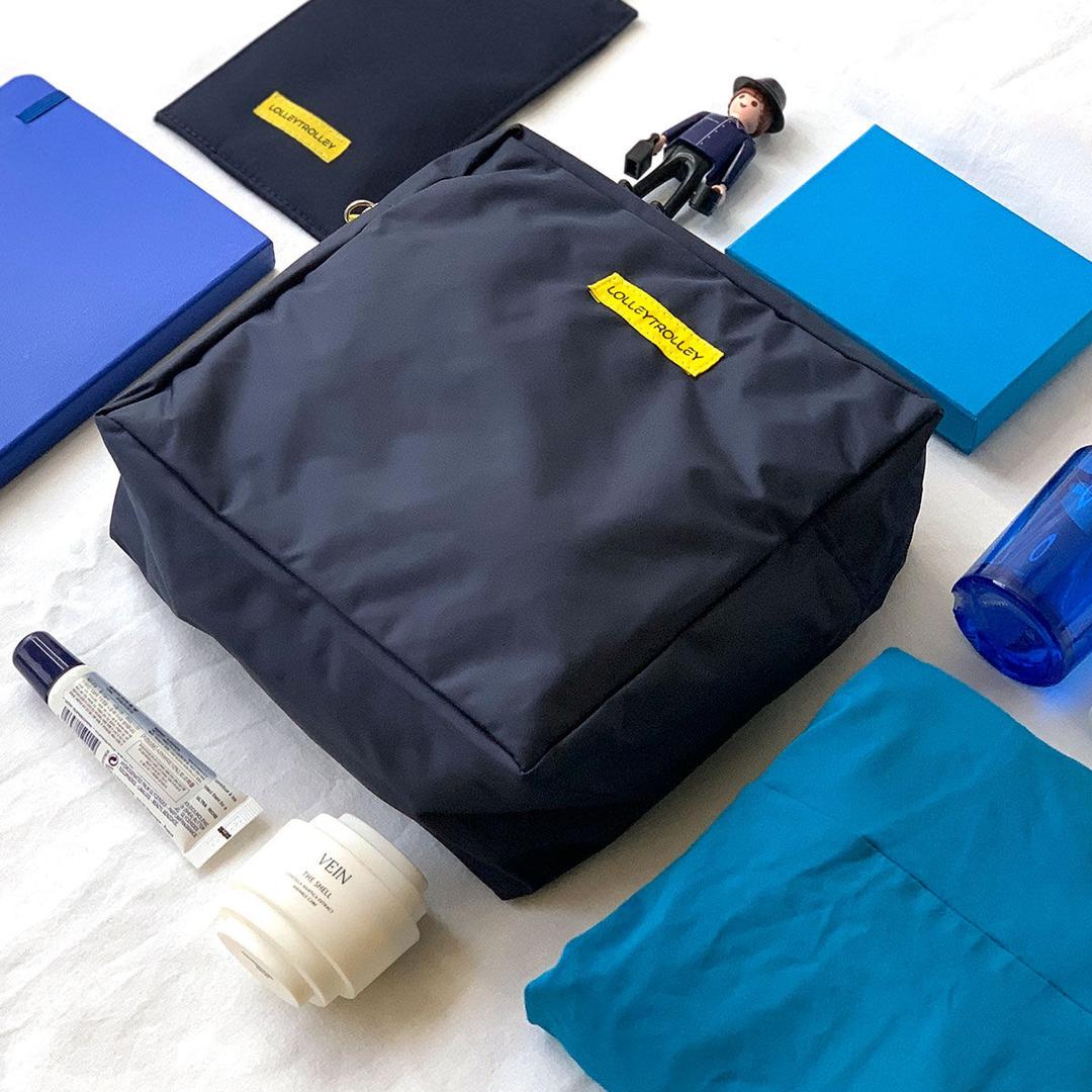 방수 소재 파우치 네이비