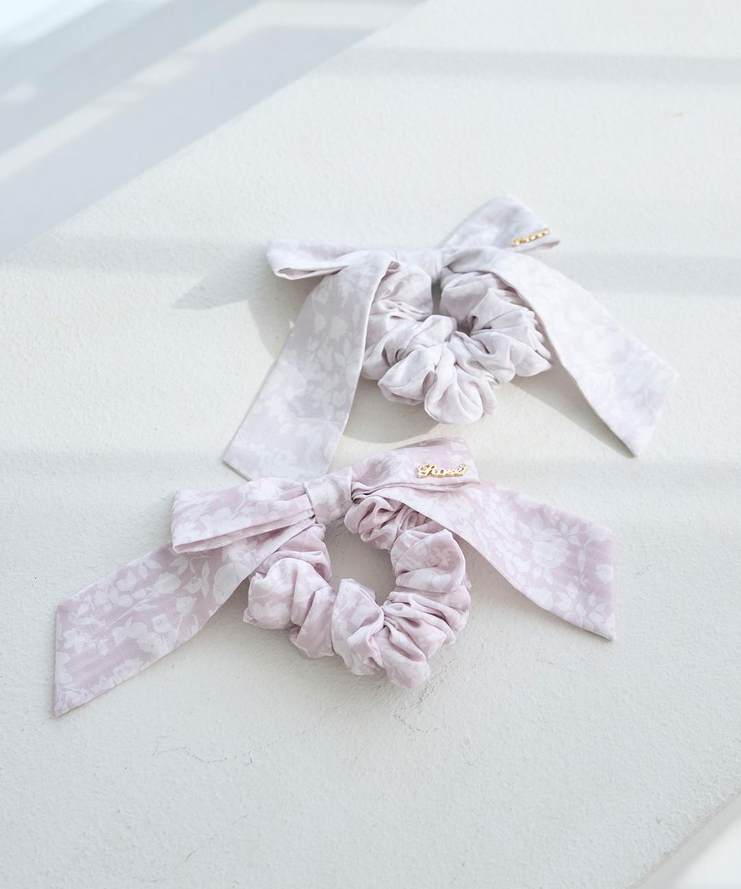 floral print ribbon chouchou