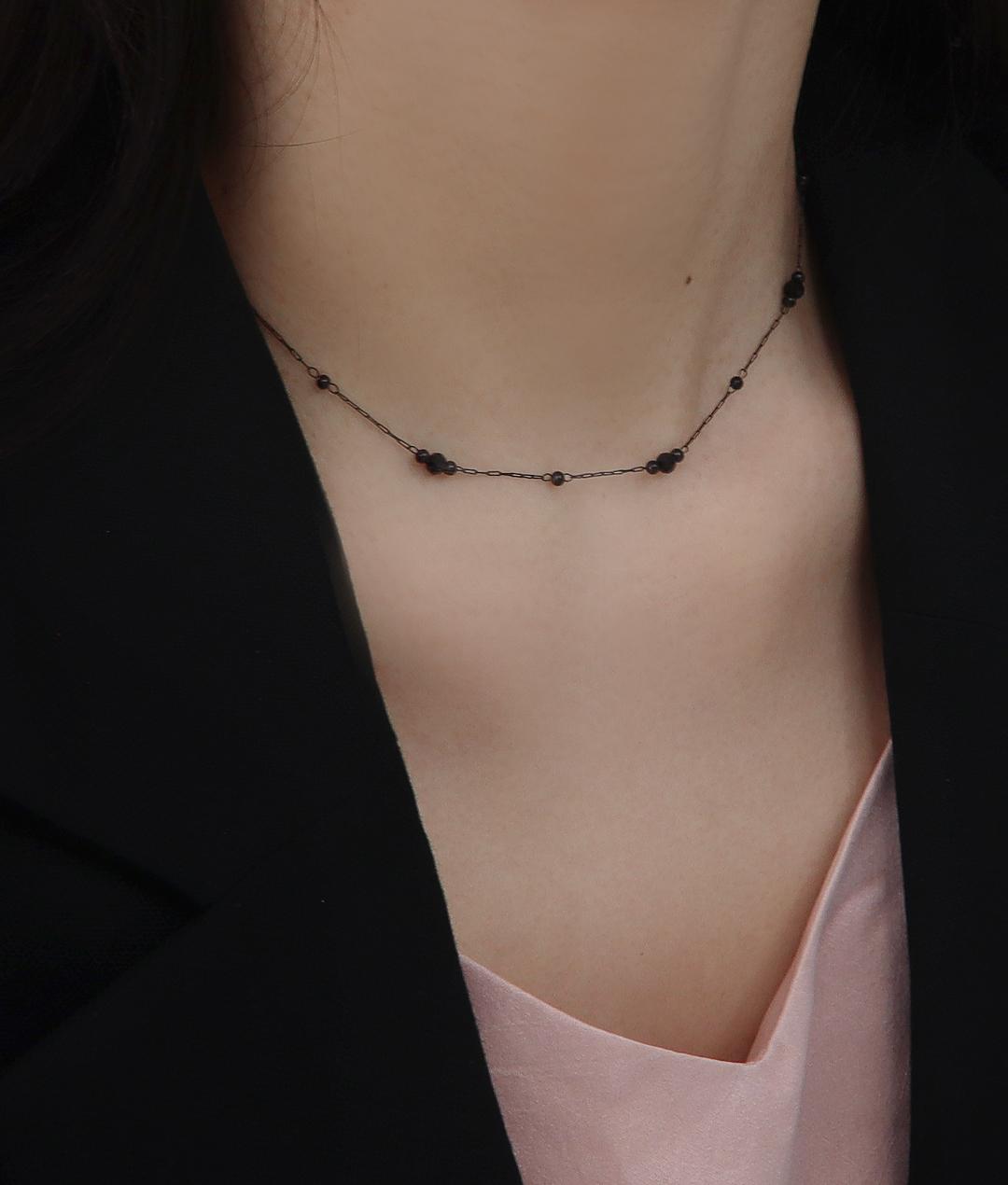 더노블 [써지컬] 블랙 도트 슬림 레이어드 블랙레인 비즈체인 목걸이