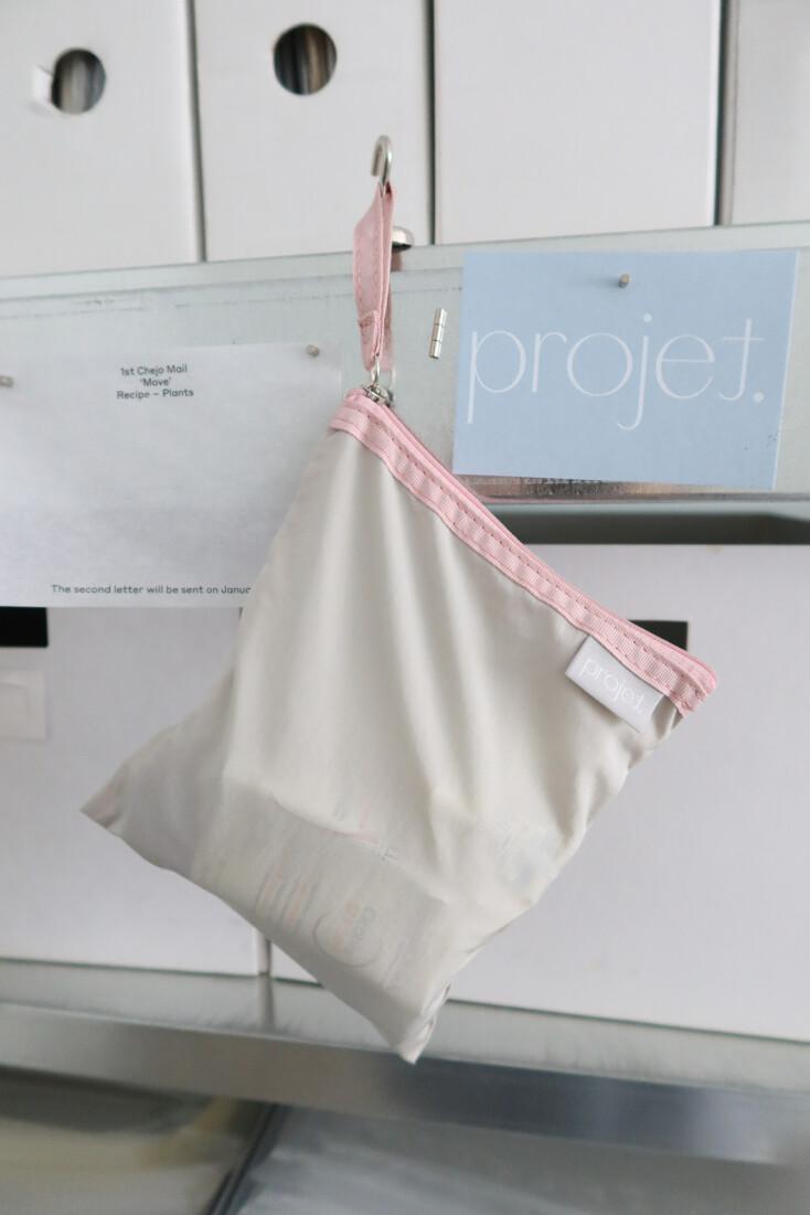 flat pouch 플랫 파우치 (pink grey)