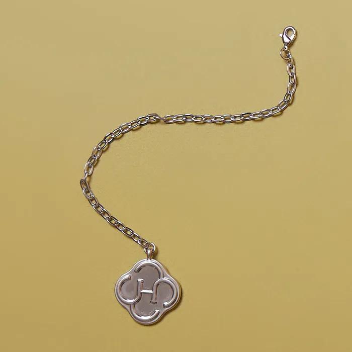 히어리 시그니처 로고 참