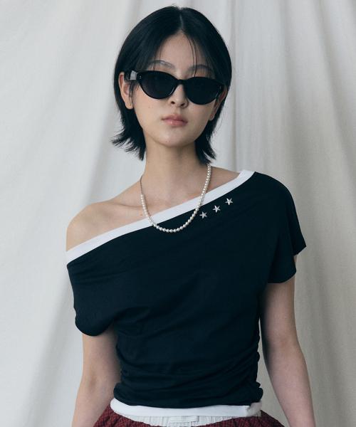L17 ONE-SHOULDER BOATNECK TOP (BLACK)
