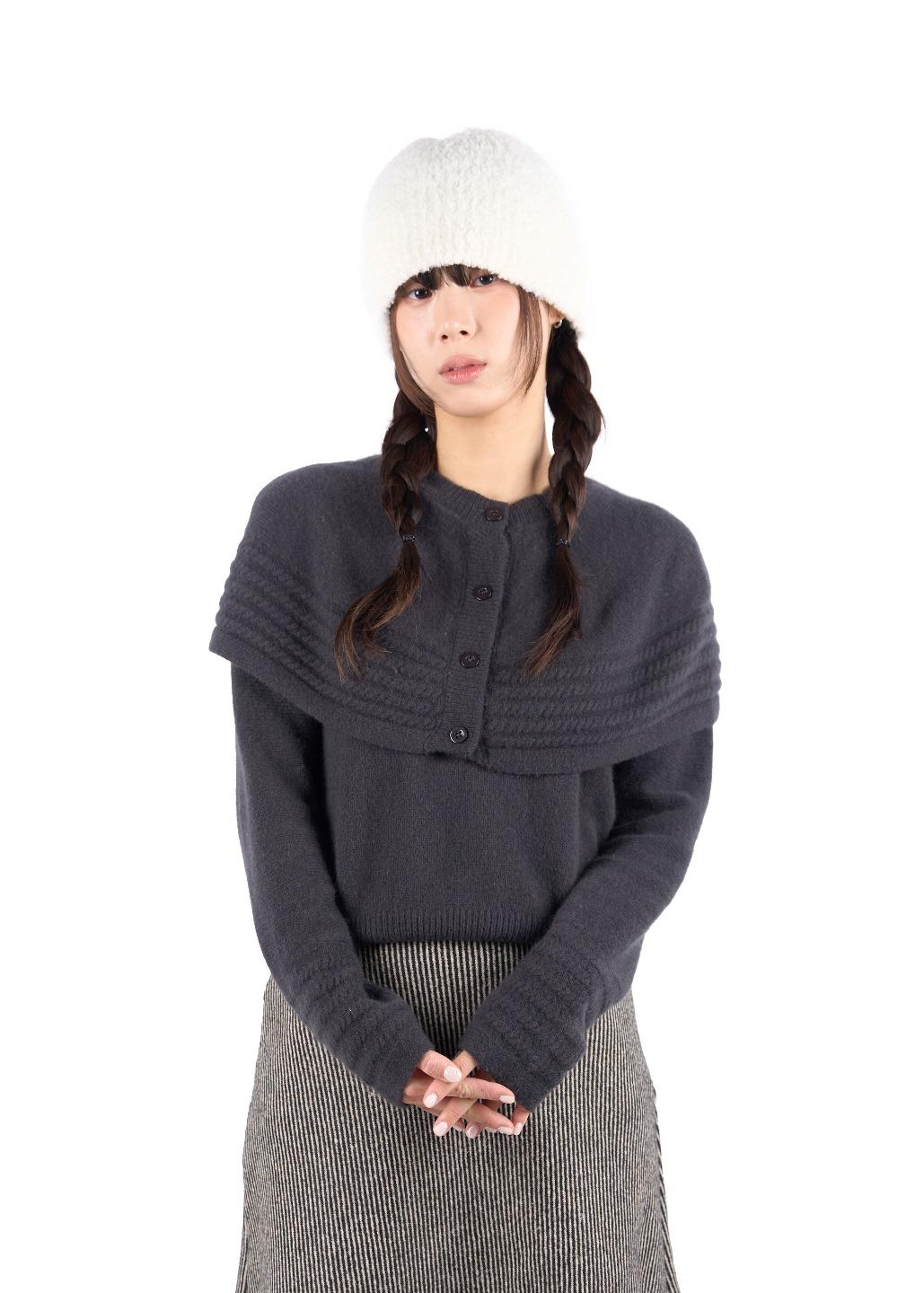 릿킴 RACCOON CAPE KNIT
