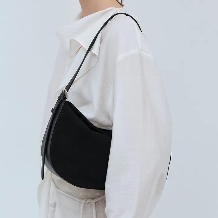 미우 스웨이드 플랩백 Miu Suede Flap Bag_Black