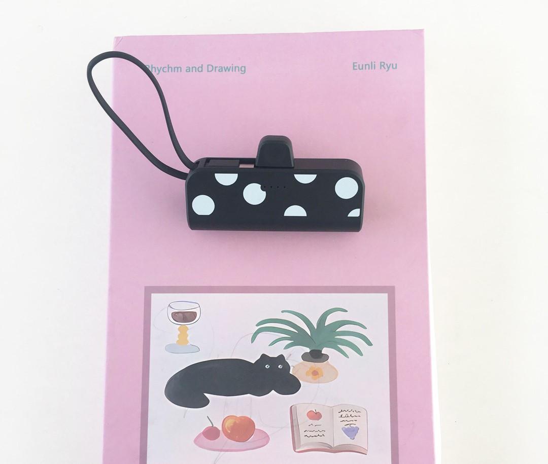 터틀엔 [turtle N] 블랙도트보조배터리 /  5000mAh 도킹형보조배터리