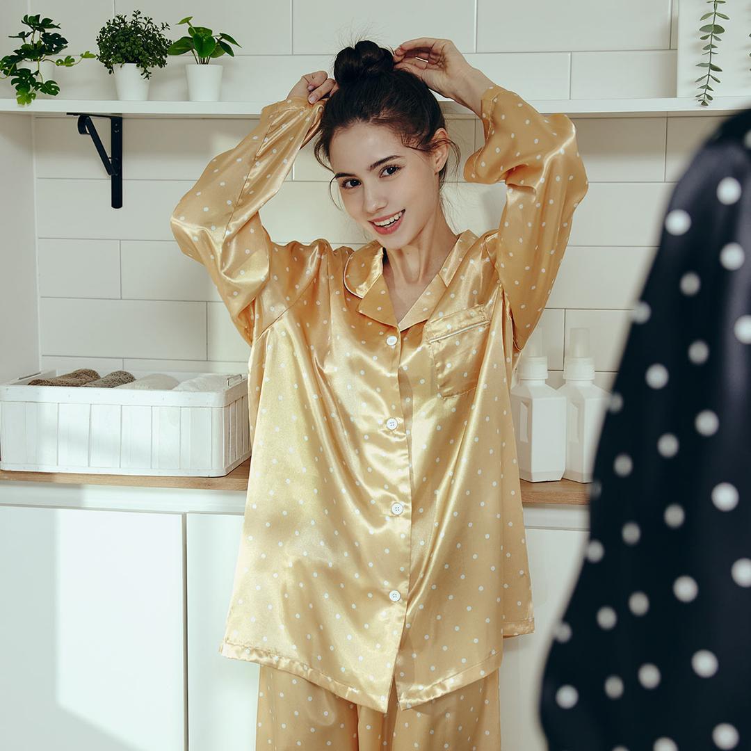 실키한 소재의 도트 여성 파자마(SPAE102W)